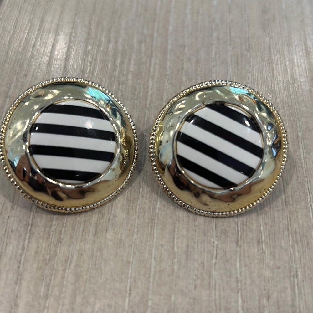 Vintage Striped Gold tone bulb earrings clip